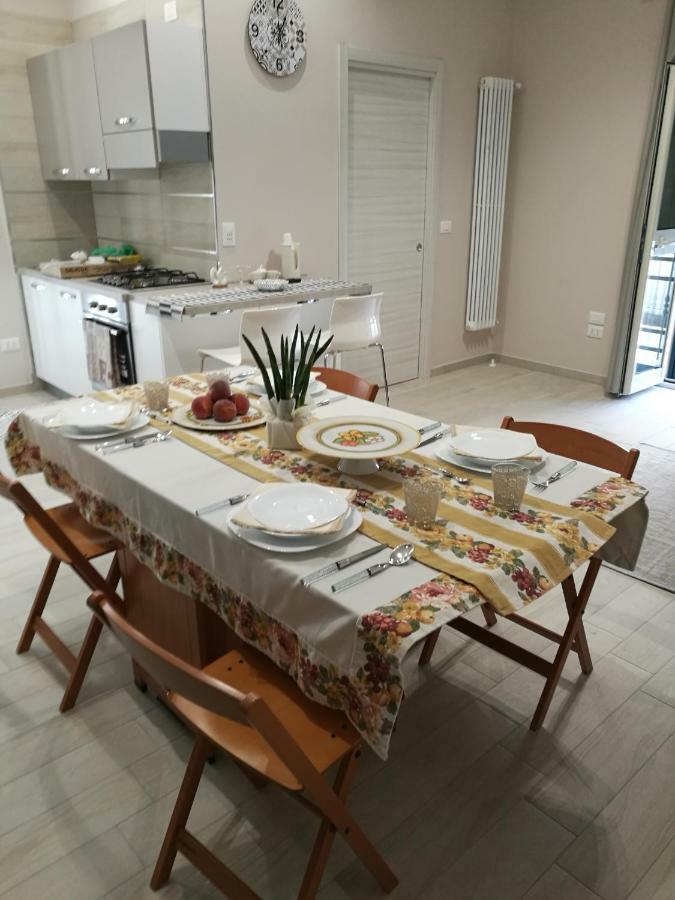 La Maison Margherita Di Savoia Bagian luar foto