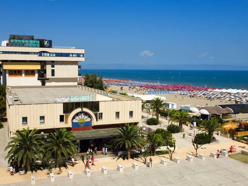 La Maison Margherita Di Savoia Bagian luar foto